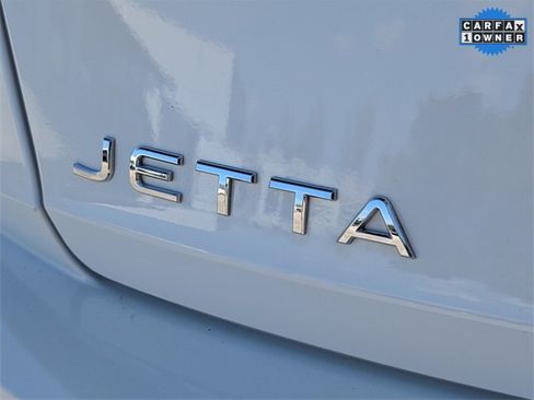 Used 2023 Volkswagen Jetta Sport image 9