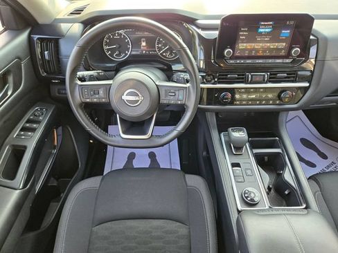 Used 2025 Nissan Pathfinder SV AWD/4WD image 13