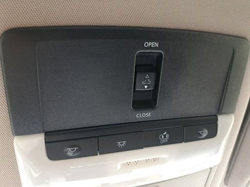 Used 2021 Nissan Altima 2.5 SV w/ SV Premium Package image 17