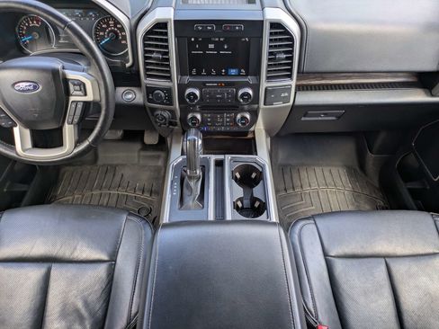 Used 2018 Ford F150 Lariat w/ Equipment Group 502A Luxury AWD/4WD image 9