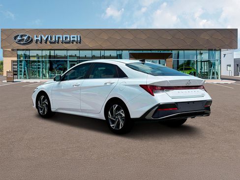 New 2025 Hyundai Elantra Limited image 5