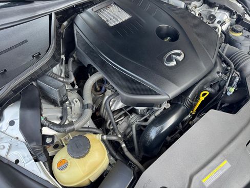 Used 2017 INFINITI Q50 2.0t w/ Moonroof Package image 34