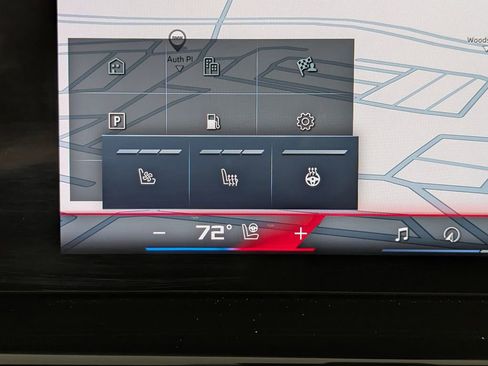 Certified 2024 BMW X7 M60i w/ Executive Package image 27