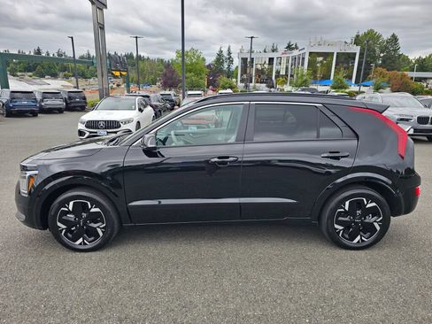 Certified 2023 Kia Niro Wind w/ Wind Preserve Package FWD image 8
