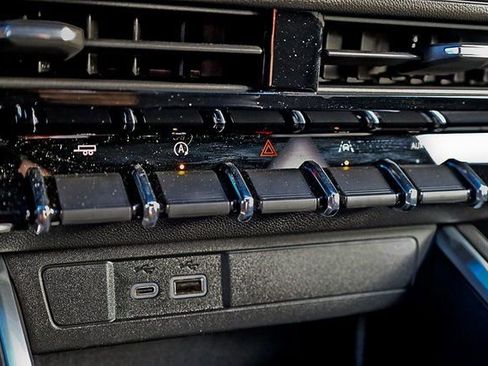 Used 2025 Chevrolet Colorado W/T w/ Advanced Trailering Package image 20