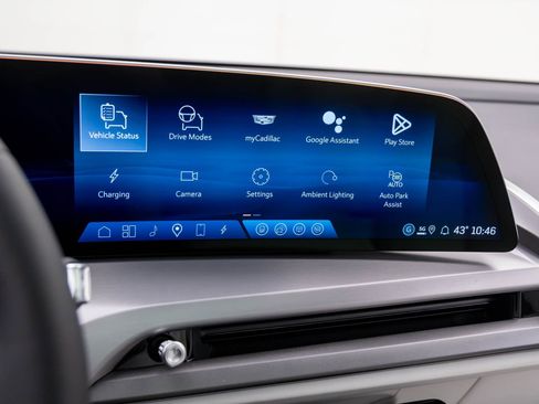New 2026 Cadillac Vistiq Luxury w/ LPO, Floor Liner Package AWD/4WD image 25