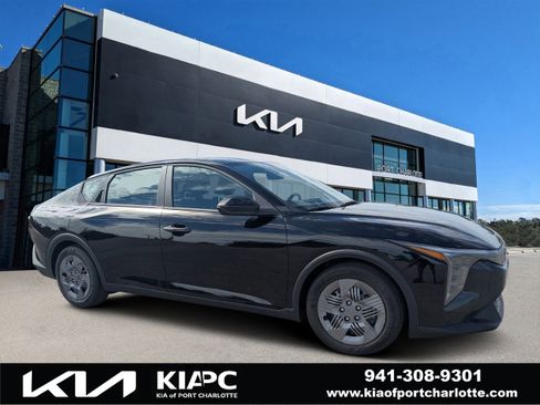 New 2026 Kia K4 LX FWD image 1