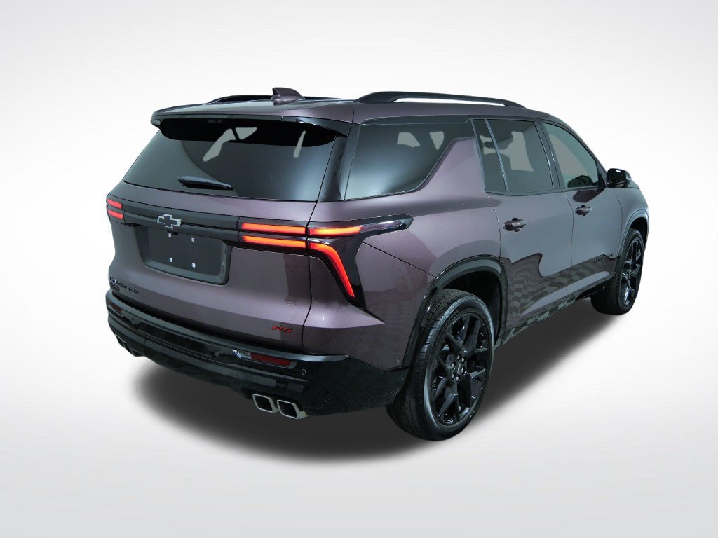 Used 2025 Chevrolet Traverse RS AWD/4WD image 3