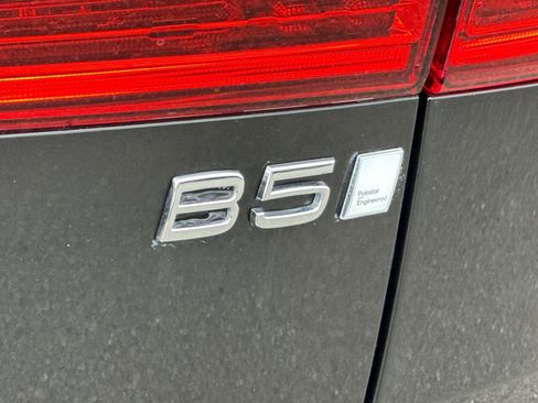 Used 2023 Volvo XC60 B5 Ultimate w/ Climate Package image 34