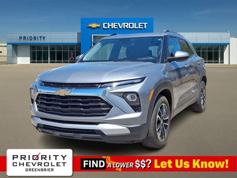 Used 2024 Chevrolet TrailBlazer LT w/ Convenience Package FWD image 1