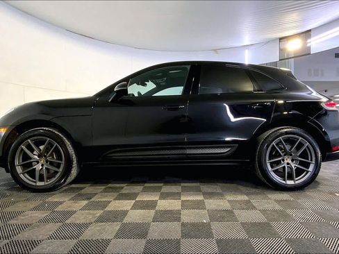 Used 2024 Porsche Macan image 2