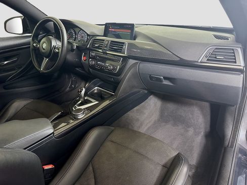 Used 2020 BMW M4 Coupe w/ M Driver's Package image 28