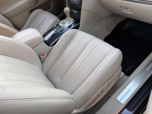 Used 2017 INFINITI QX70 2WD w/ Premium Package image 18