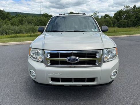 Used 2009 Ford Escape XLT AWD/4WD image 2