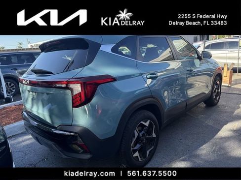 Used 2024 Kia Seltos EX image 3