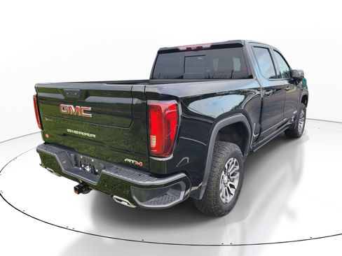 Used 2023 GMC Sierra 1500 AT4 w/ Technology Package AWD/4WD image 4