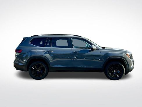 New 2026 Volkswagen Atlas SE FWD image 4