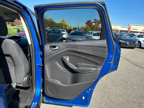 Used 2017 Ford Escape SE image 26