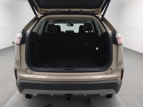 Used 2020 Ford Edge SEL w/ Convenience Package image 29
