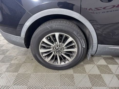 Used 2020 Lincoln Nautilus FWD w/ Equipment Group 101A image 19