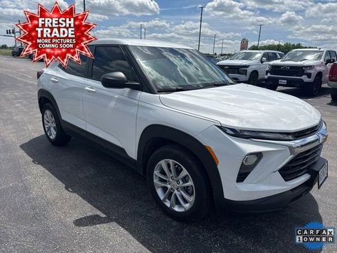 Used 2024 Chevrolet TrailBlazer LS w/ LS Convenience Package FWD image 4