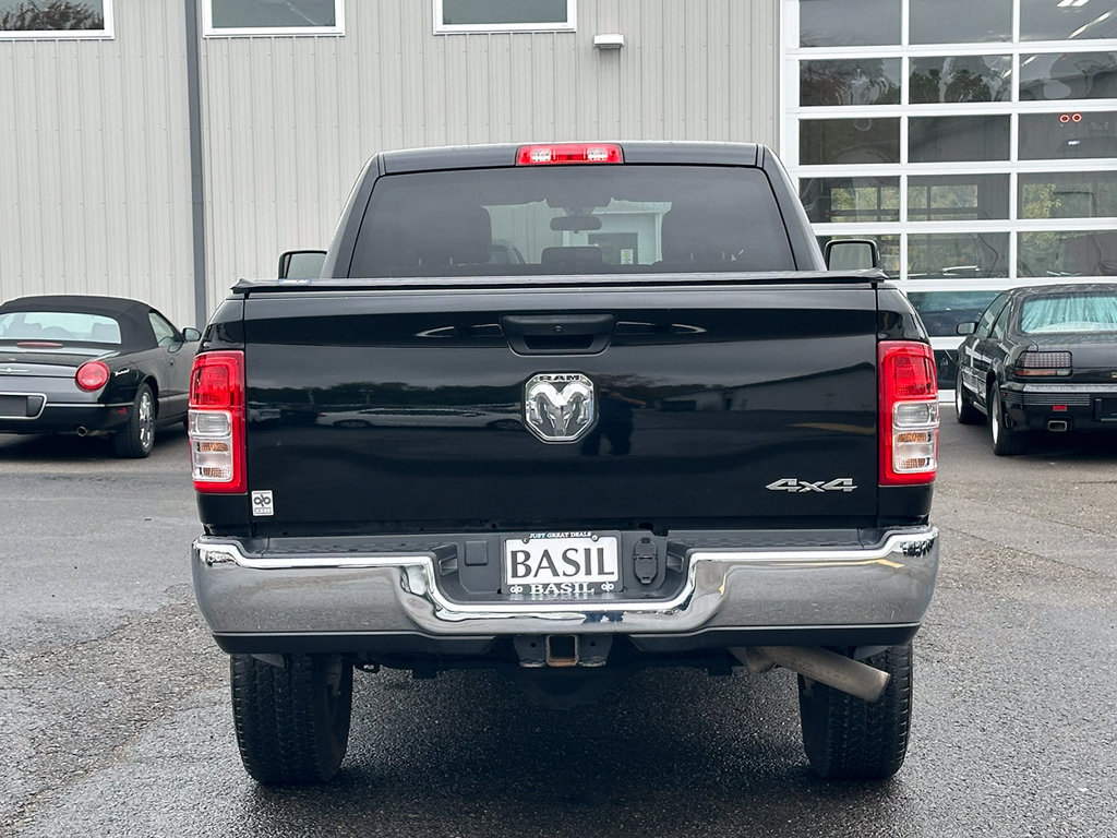 Used 2024 RAM 2500 Tradesman w/ Chrome Appearance Group AWD/4WD image 10