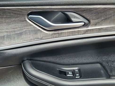 Used 2023 Jeep Grand Cherokee L Limited image 31