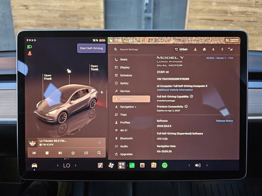 Used 2022 Tesla Model Y Long Range AWD/4WD image 23