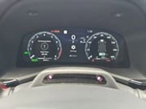 Used 2025 Toyota Camry XSE FWD image 15