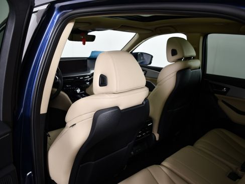 Certified 2025 Acura MDX SH-AWD image 47
