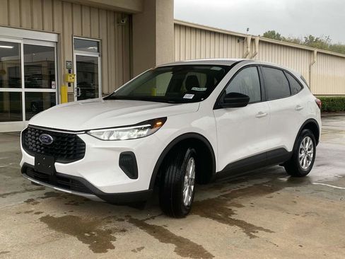 New 2025 Ford Escape Active w/ Cold Weather Package image 8