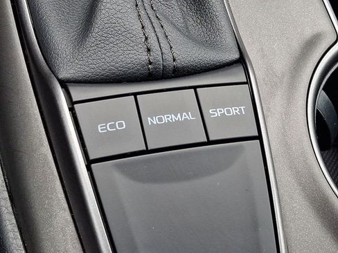 Used 2024 Toyota Camry SE w/ Cold Weather Package image 23