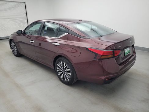 Used 2025 Nissan Altima 2.5 SV FWD image 3