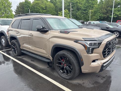 Used 2025 Toyota Sequoia TRD Pro AWD/4WD image 2