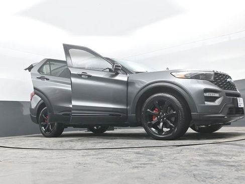 Used 2023 Ford Explorer ST w/ Technology Package image 41