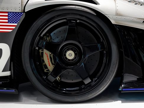 Used 2020 McLaren Senna RWD image 39