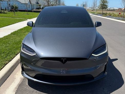 Used 2022 Tesla Model X Plaid image 2