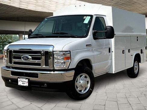 New 2025 Ford E-350 and Econoline 350 Super Duty w/ Power Equipment Group image 15