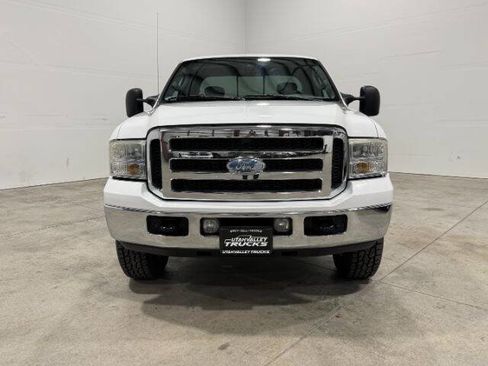 Used 2007 Ford F350 XLT image 3