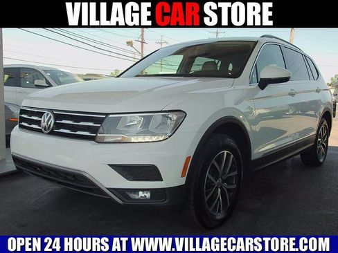 Used 2018 Volkswagen Tiguan SE AWD/4WD image 1