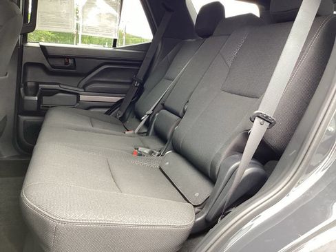 Used 2025 Toyota 4Runner SR5 AWD/4WD image 14