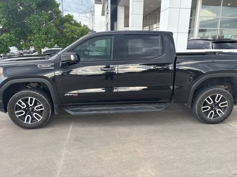 Used 2022 GMC Sierra 1500 AT4 w/ AT4 Premium Package AWD/4WD image 2