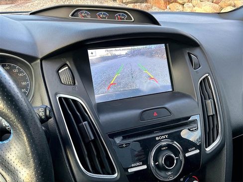 Used 2017 Ford Focus RS image 19