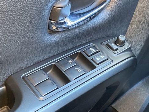 Used 2024 Nissan Titan PRO-4X w/ Pro-4x Convenience Package AWD/4WD image 28