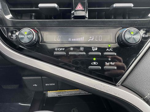 Used 2021 Toyota Camry XSE w/ Navigation Upgrade Package FWD image 31