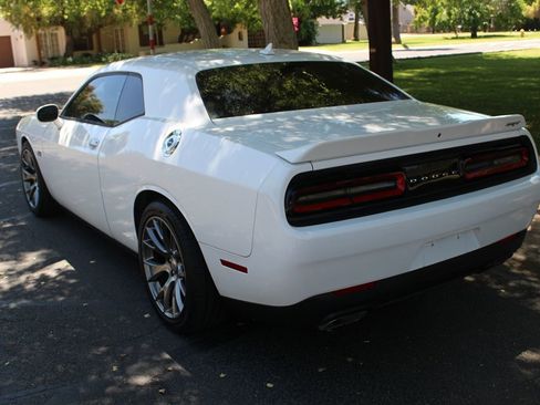 Used 2015 Dodge Challenger SRT w/ Technology Group image 54