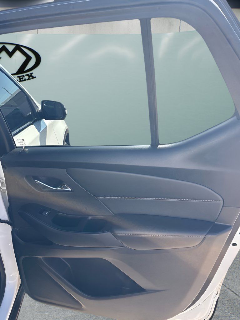 Used 2018 Chevrolet Traverse Premier w/ Redline Edition FWD image 18