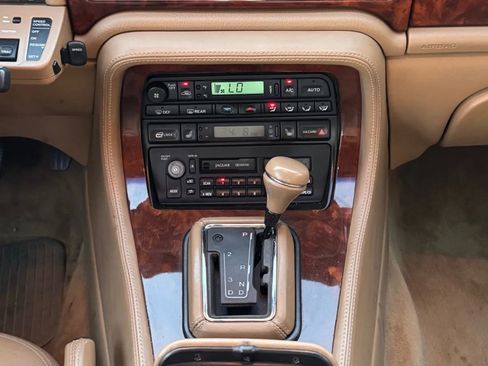Used 1997 Jaguar XJ6 L image 14