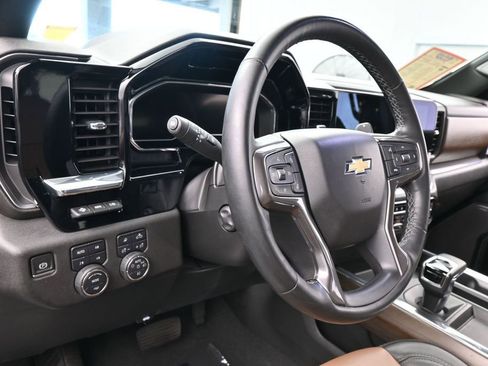 Used 2024 Chevrolet Silverado 1500 High Country w/ Technology Package AWD/4WD image 18