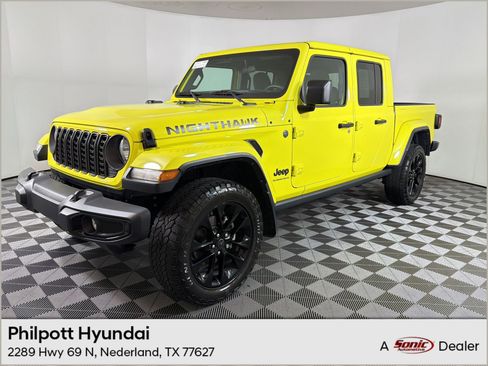 Used 2024 Jeep Gladiator Sport image 1